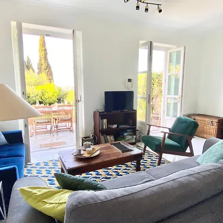 Del Sol Apartment *